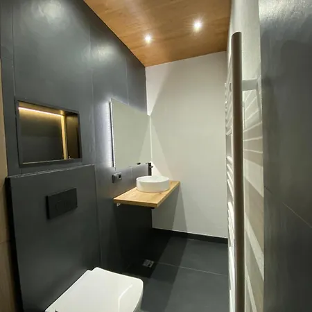 山林小屋 A-frame Belvedere
