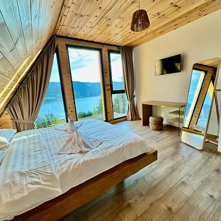 山林小屋 A-frame Belvedere